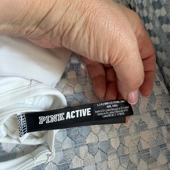 PINK Active sports bra. Ultimate lightly lined. Large.White.Strappy back detail. - Picture 9 of 14